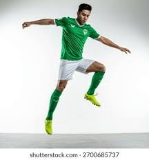 详解棒球规则中的“投手板接触”规定对“假动作牵制”的约束