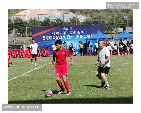 利物浦豪砸8700万镑求购争议前锋！59场37球，接班萨拉赫引发争议