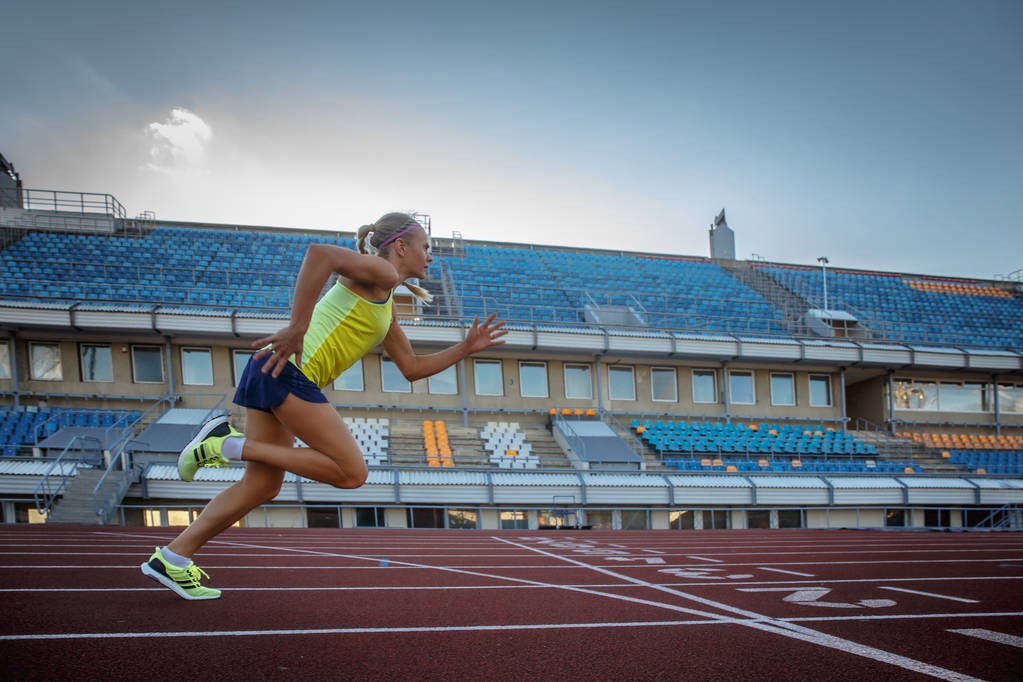 大胜！杜兰特30，2波神大爆发，布朗24，5布克认清现实，绿凯创纪录